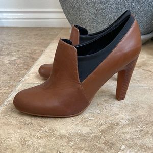 LEVITY Whitney brown leather upper size 10M